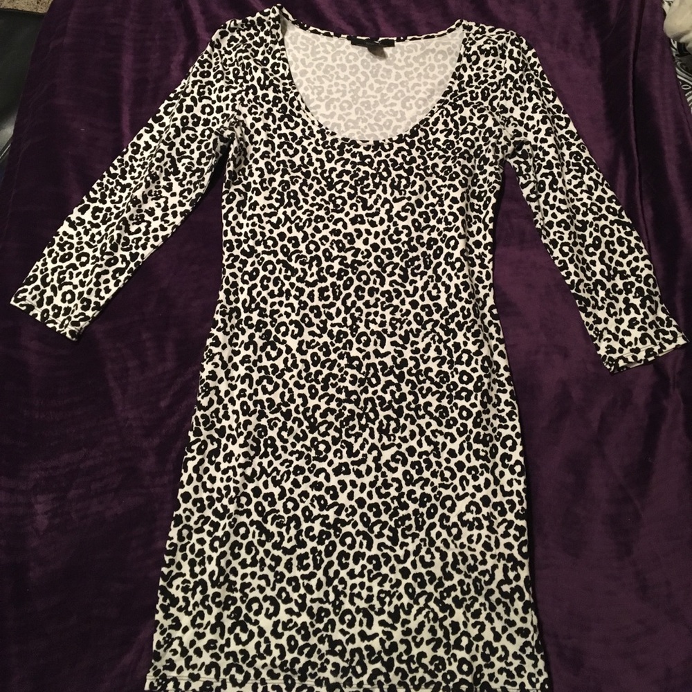 Cheetah print dress | Smoke free home🖤
