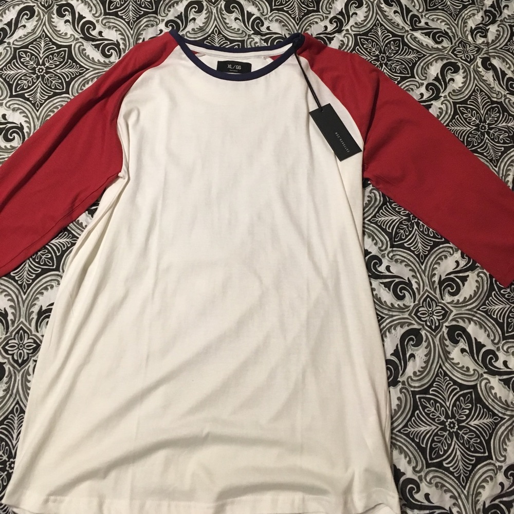 Baseball tee