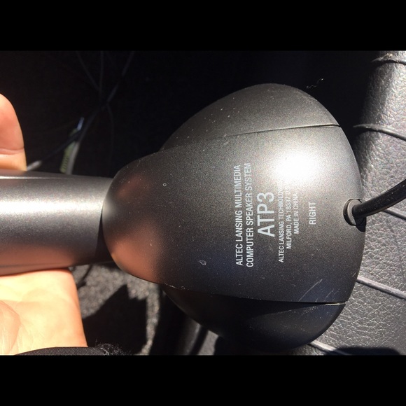 Computer Surround sound system - Picture 3 of 3