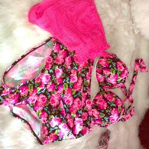 Brand new Floral print high Waist bathingsuit