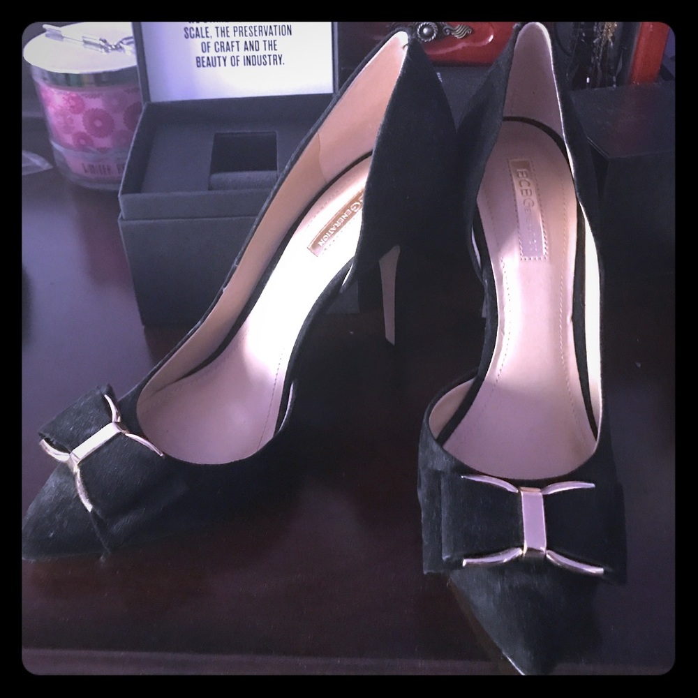 BCBG pointed toe heels, size 8.5