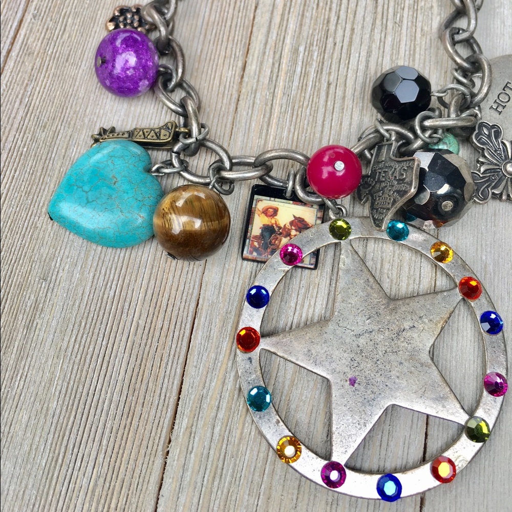 Hot As Pistol Wild West Gemstone Necklace - Picture 4 of 6