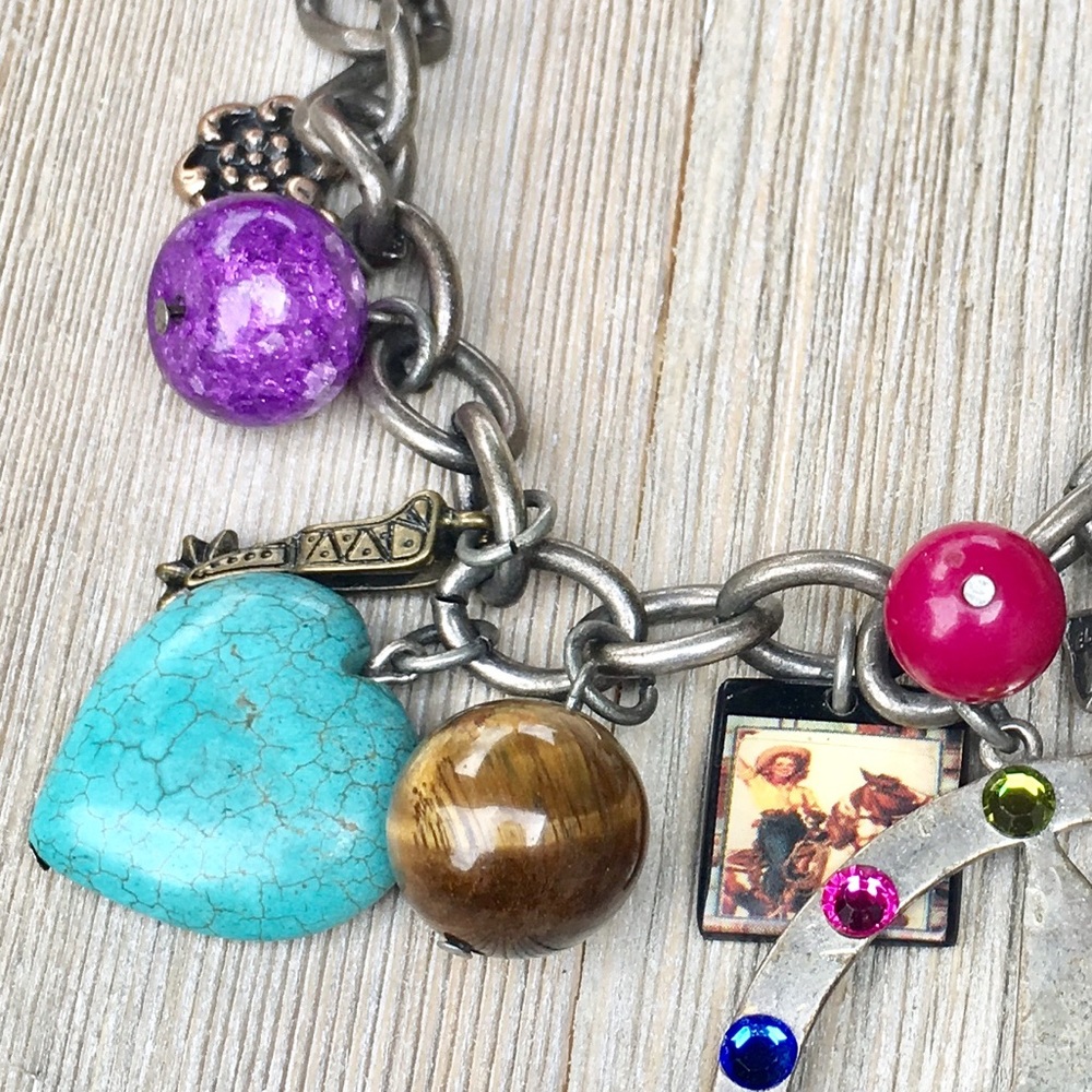 Hot As Pistol Wild West Gemstone Necklace - Picture 5 of 6