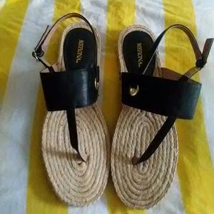 Cool summer ?? sandal