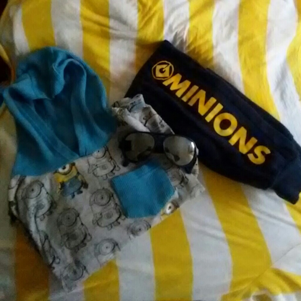 Minions 2pc hoodie toddler set