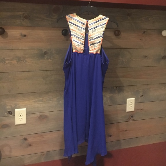 City Studio Dress - Picture 2 of 7