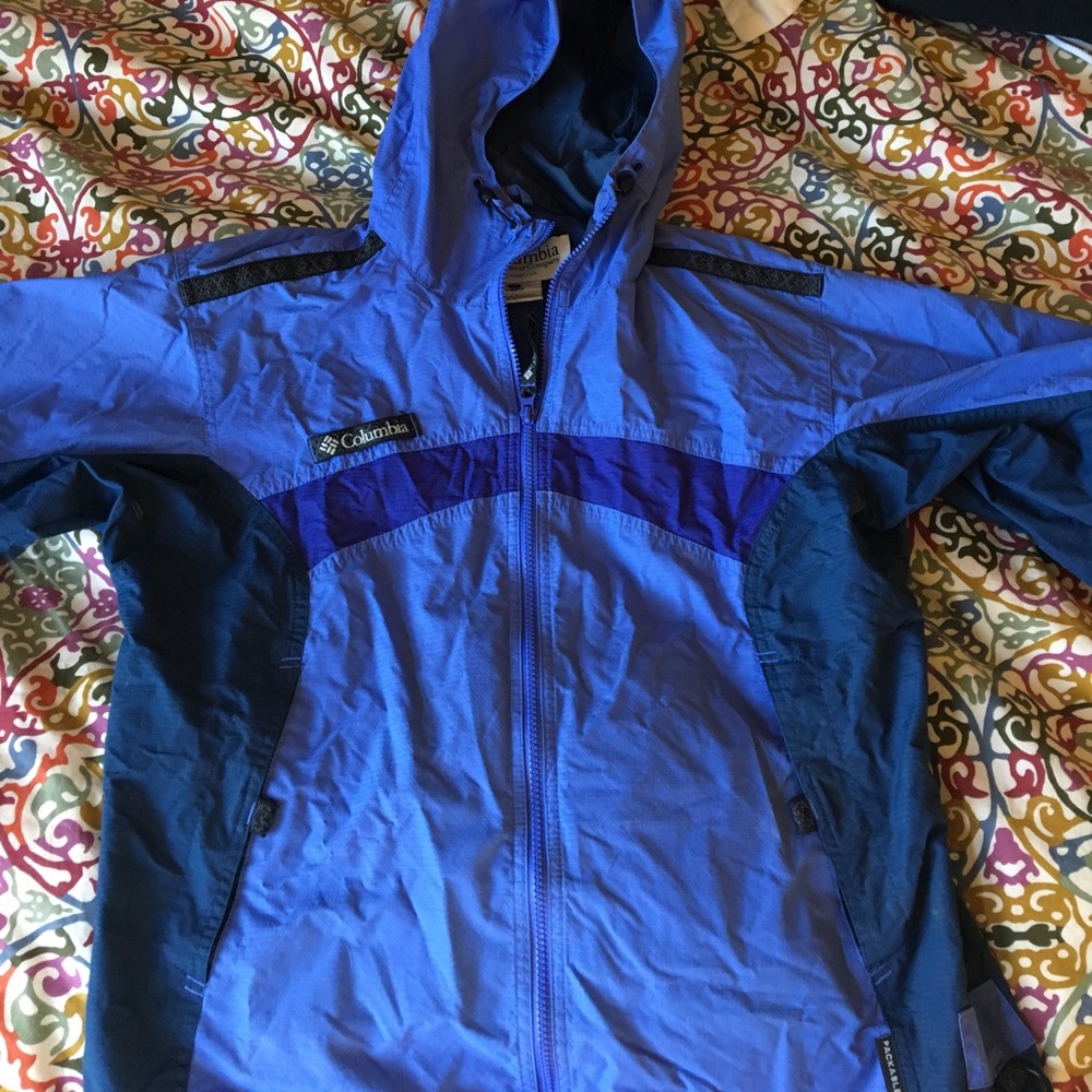 Two hour price drop! Columbia Women's Raincoat