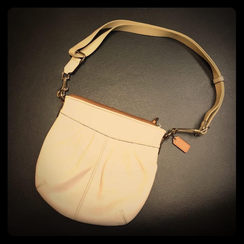 🎉HP🎉Coach Shoulder Bag