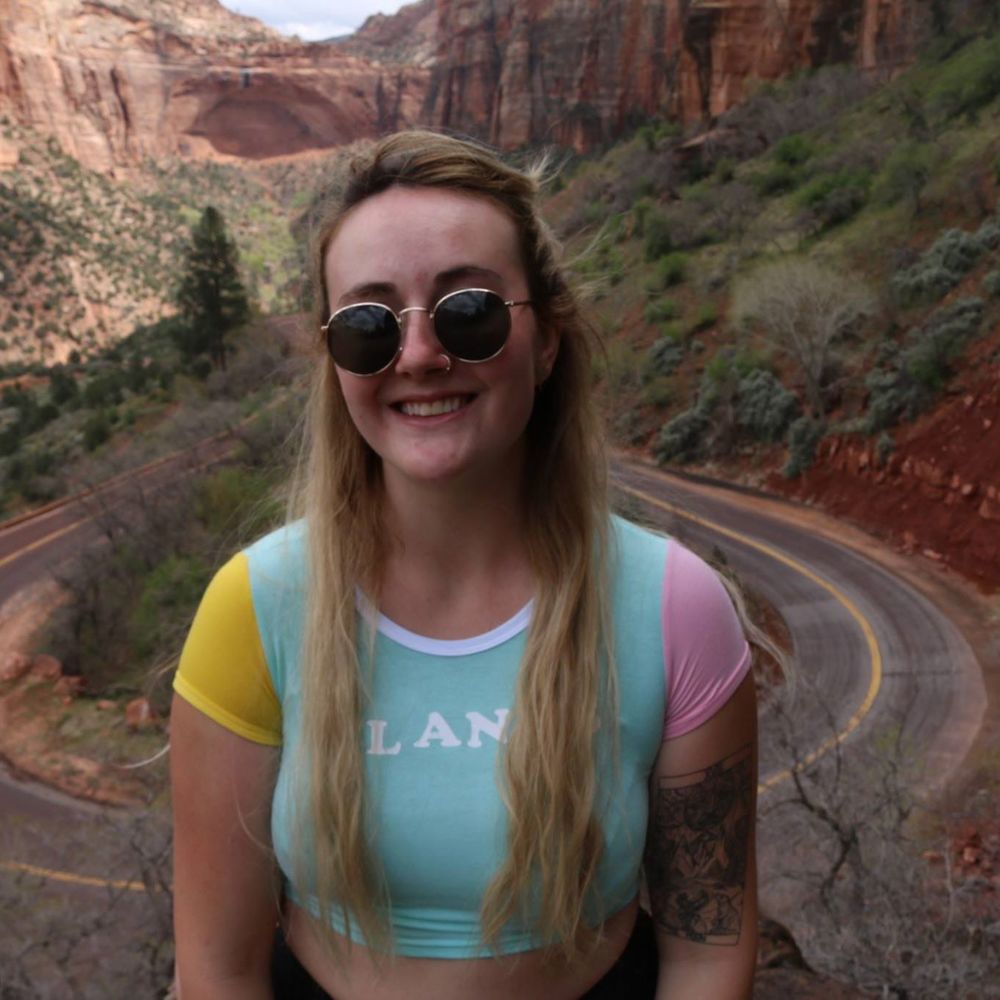 Meet your Posher, Holly