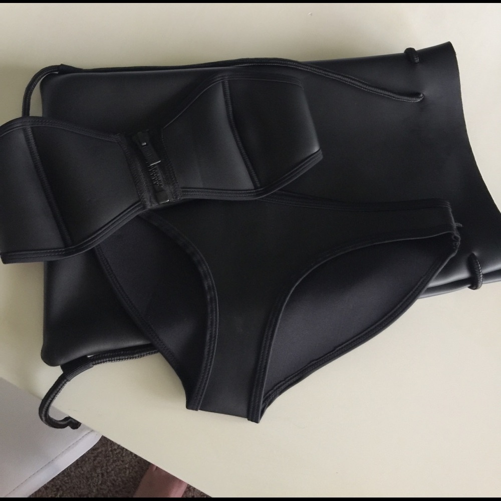 XS triangl swimsuit