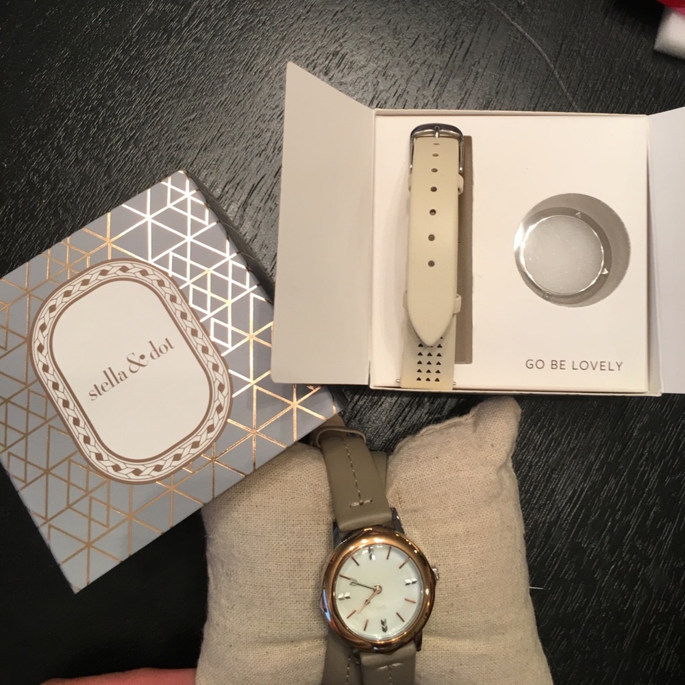 Stella & Dot Convertible Icon Watch w extra strap