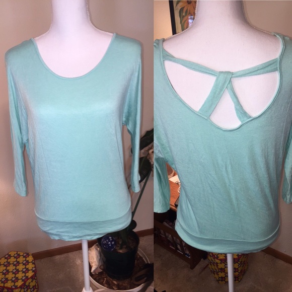 CUTE SUMMER/SPRING TOP - Picture 1 of 2