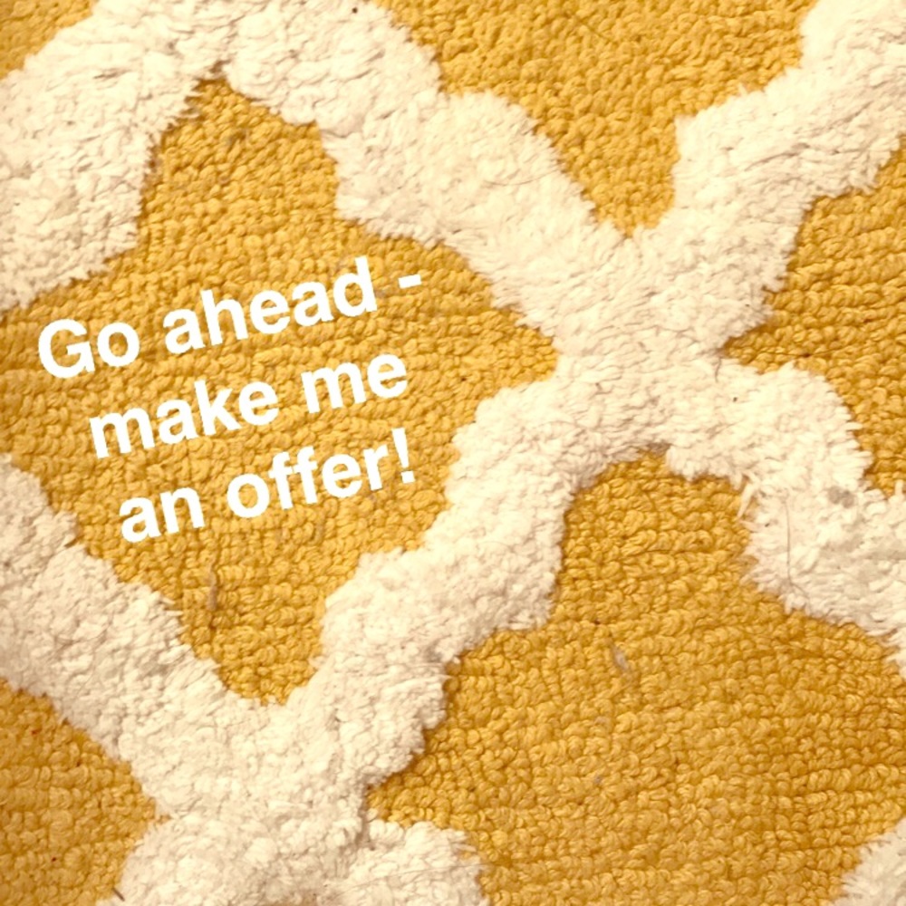 Please Make An Offer! 💛