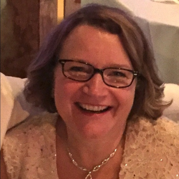 Meet your Posher, Denise - Picture 1 of 1