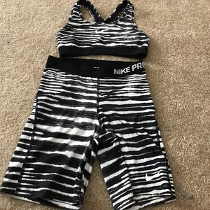 Black and white Nike pro shorts