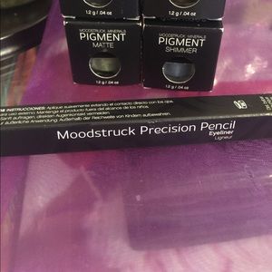 Younique makeup bundle