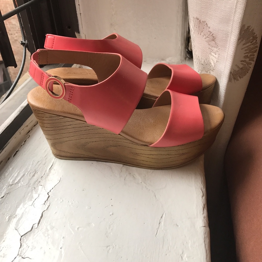 🌼Spring Wedges🌼 - Picture 2 of 4