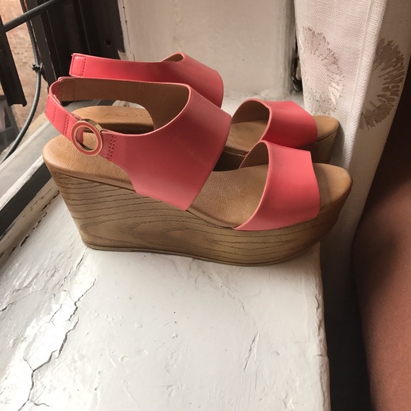 🌼Spring Wedges🌼 - Picture 2 of 4