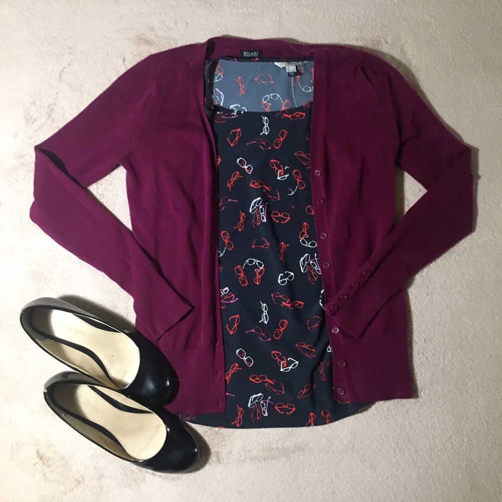 🌺 3/$10: Land's End Navy Top with Glasses Pattern
