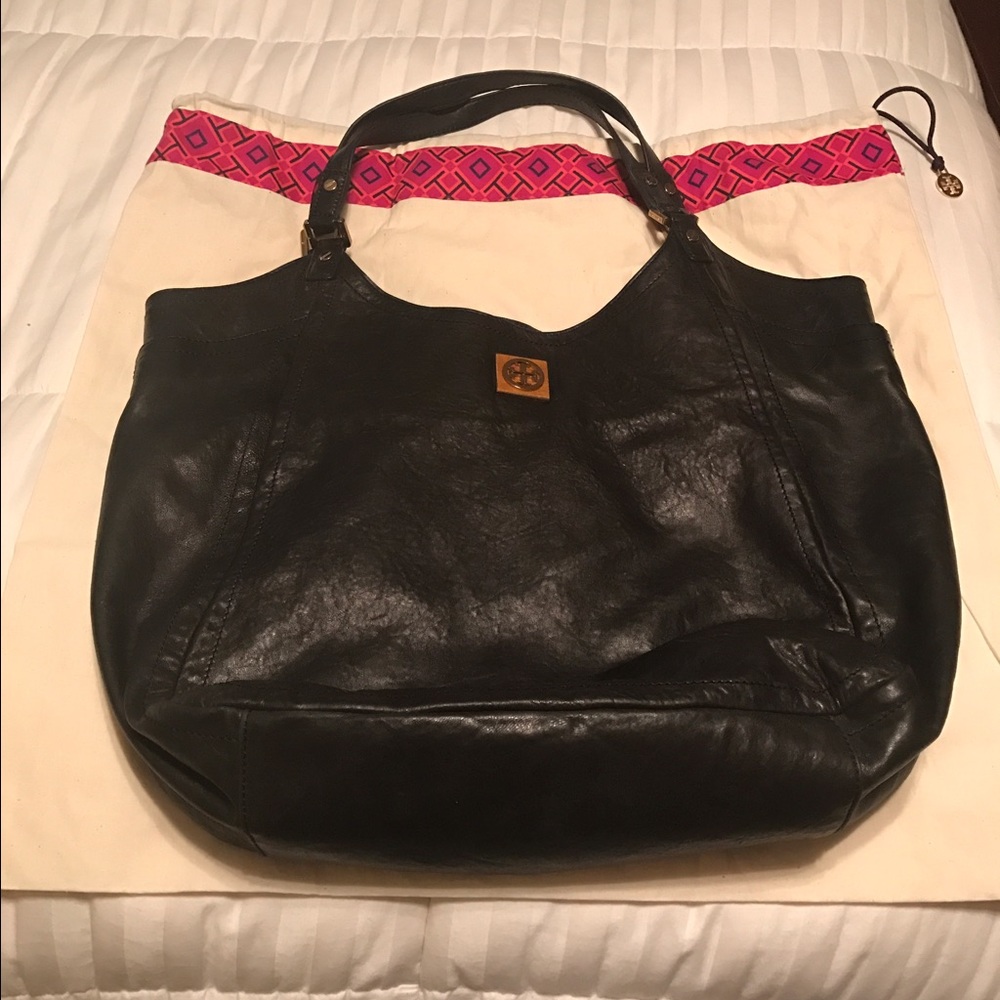 !🎉Reposh! Tory Burch Hobo Bag!