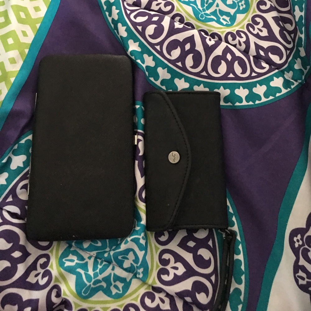 Hollister and forever 21 wallet