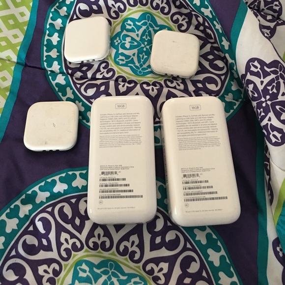 Empty containers - Picture 2 of 3