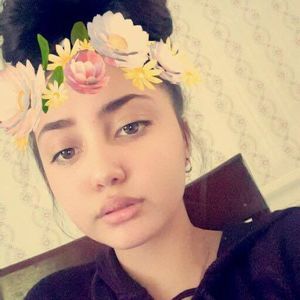 Meet your Posher, Fatima