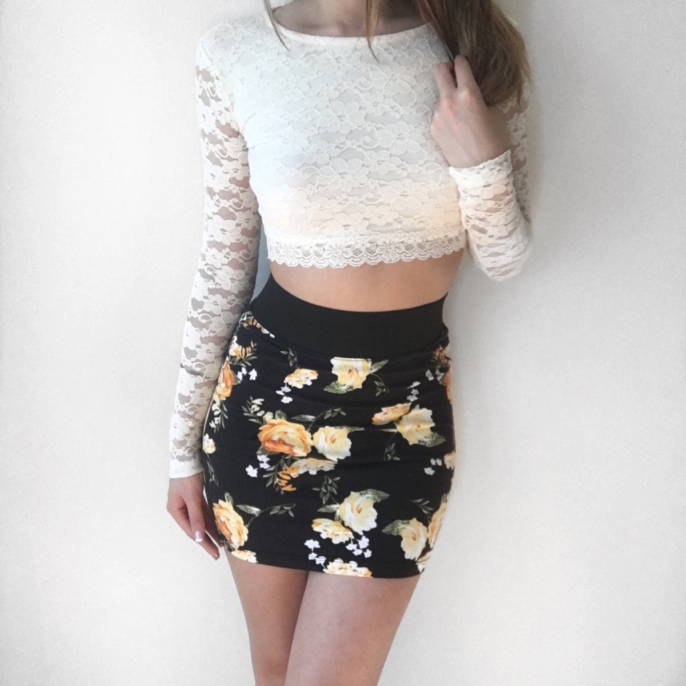 Forever 21 Floral skirt S