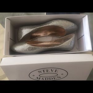 Steve Madden flats (silver)
