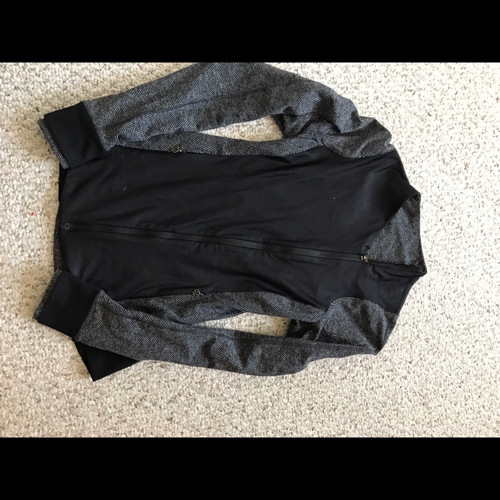 Lulu lemon long sleeve zip sweatshirt