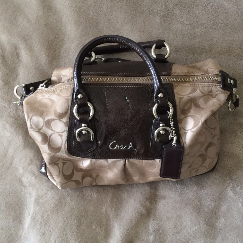 Coach satchel in signature canvas