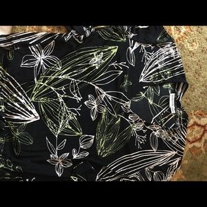 CHICOS TRAVELER TOP 2