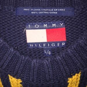 Tommy Hilfiger vintage sweater