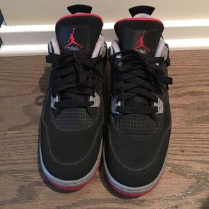 Black Jordan 4's