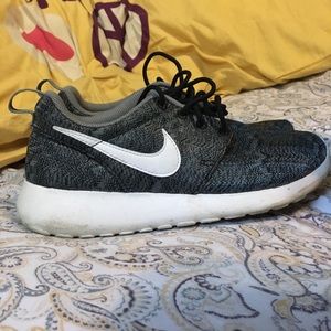 Like new Nike Roshe