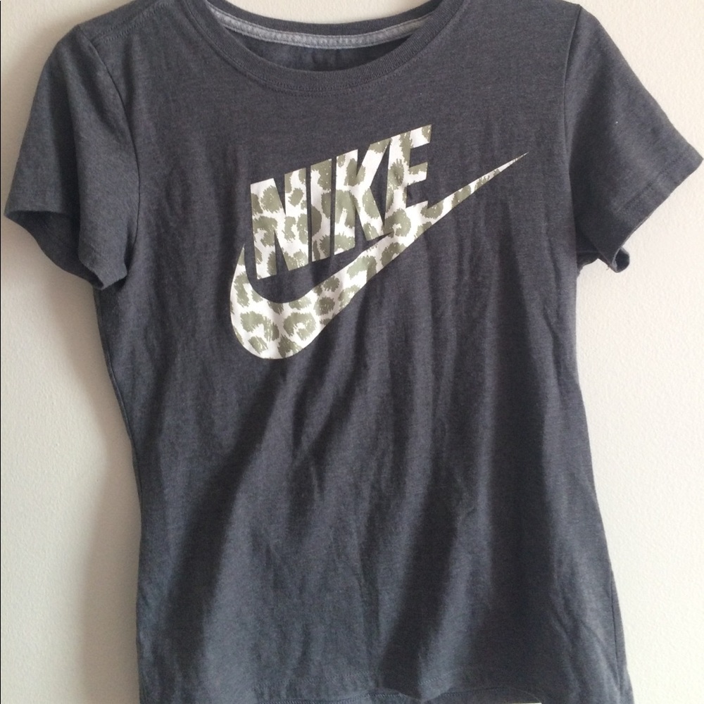 Nike tshirt