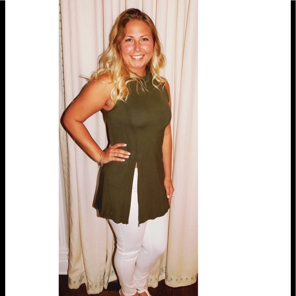 NAVY TOP WITH SIDE SLIT - Picture 2 of 3