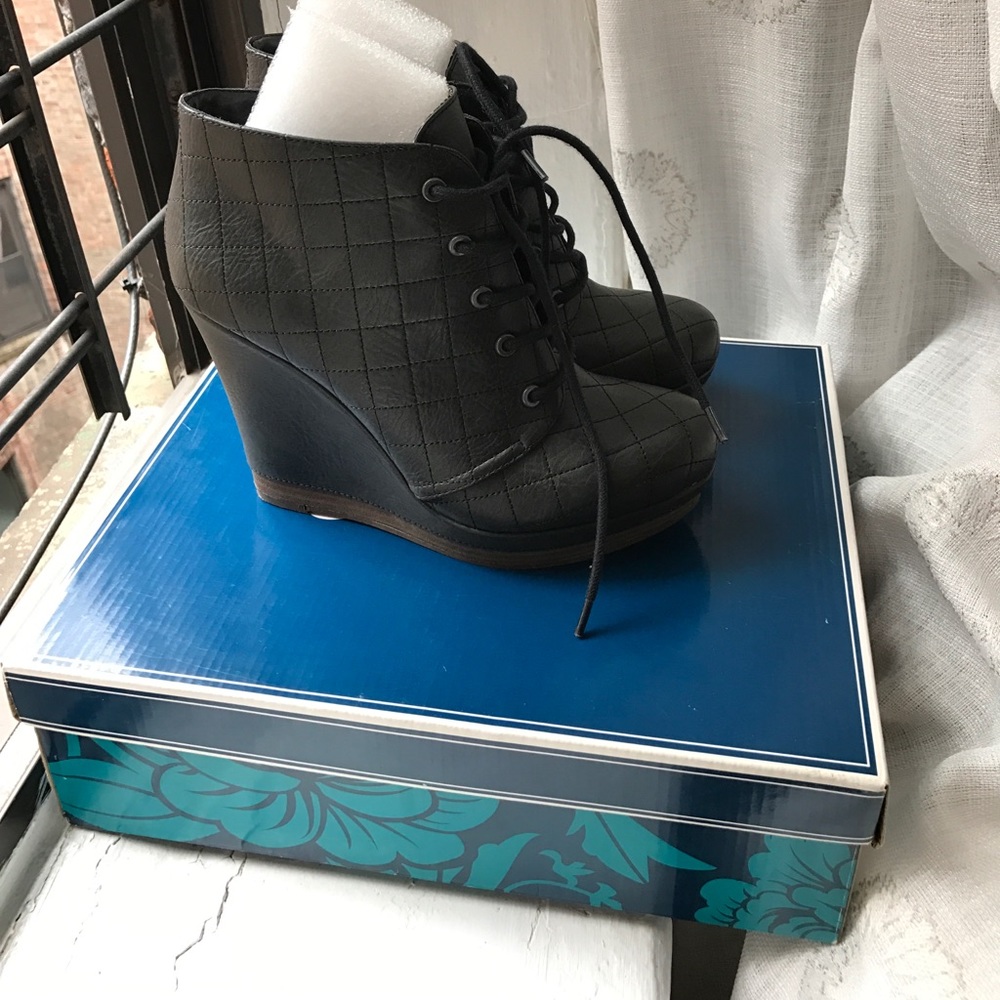Platform Wedge Bootie - Picture 2 of 7