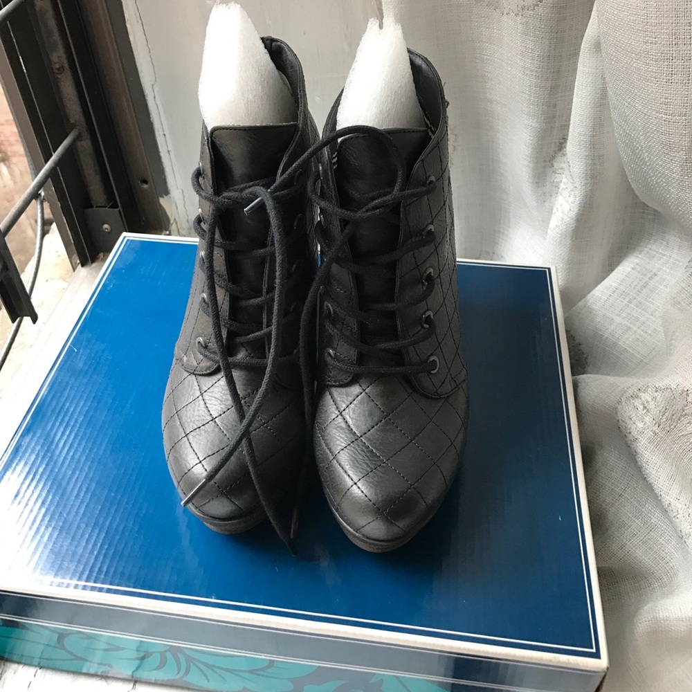 Platform Wedge Bootie - Picture 3 of 7