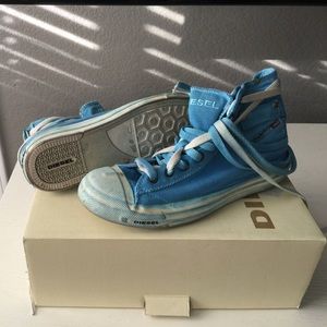 Diesel blue tennis shoes. Size 7.