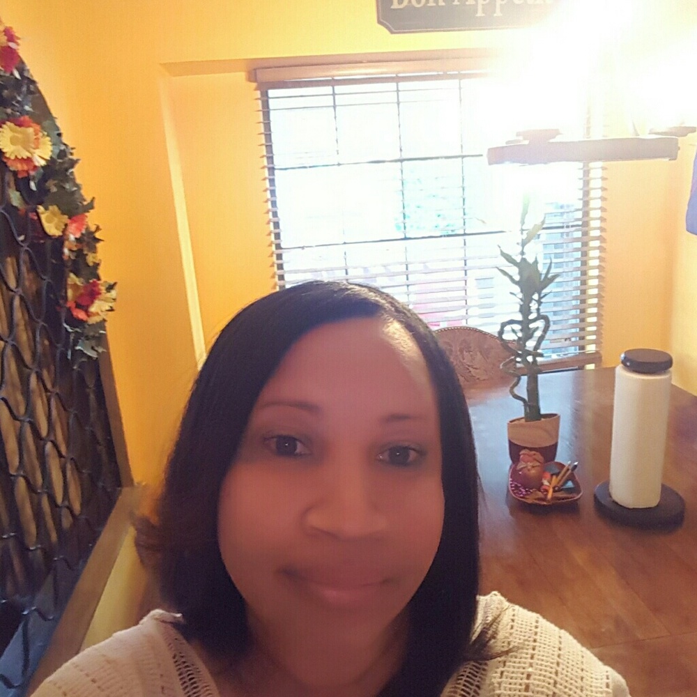 Meet your Posher, Angela