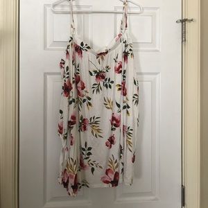 BNWT Torrid  4 off shoulder floral shirt