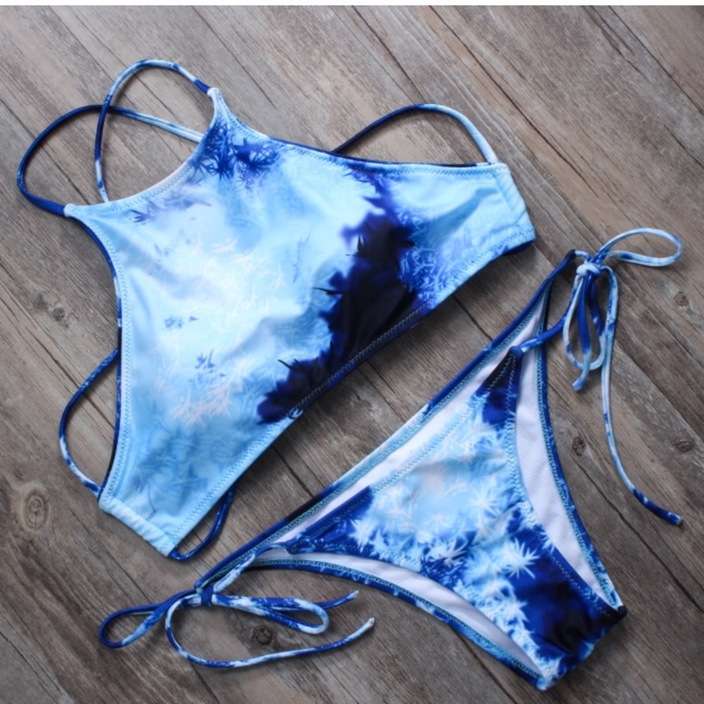 ❗️MOVING SALE !Sexy Blue High Neck Bikini.