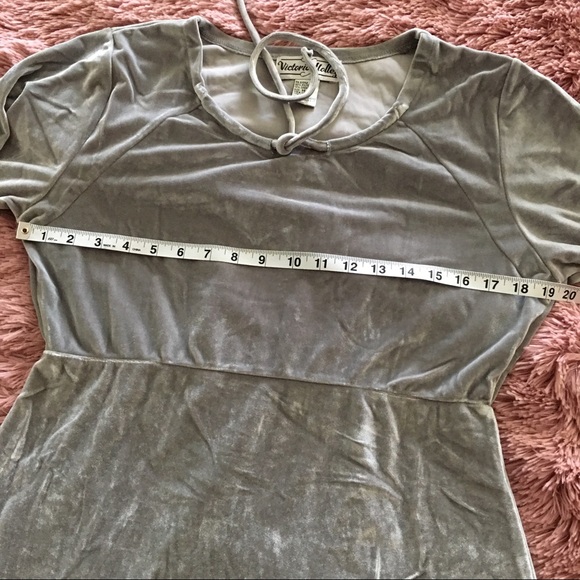 Victoria Holley Crushed Velvet Dress GOT - Picture 7 of 8