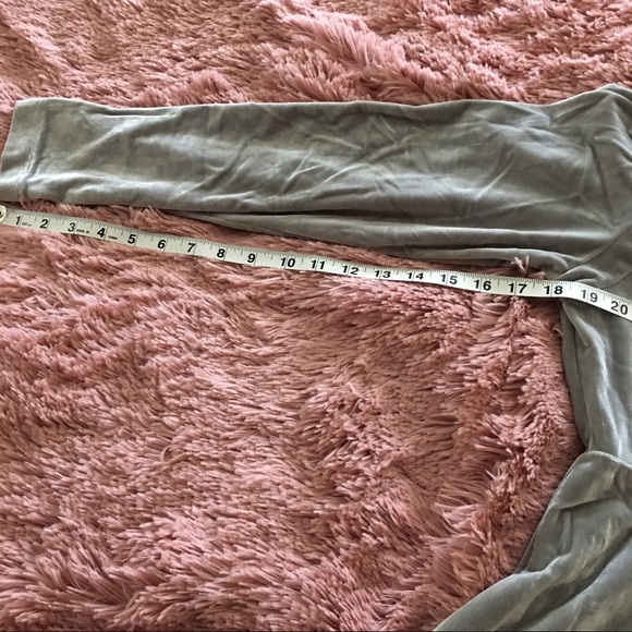 Victoria Holley Crushed Velvet Dress GOT - Picture 8 of 8