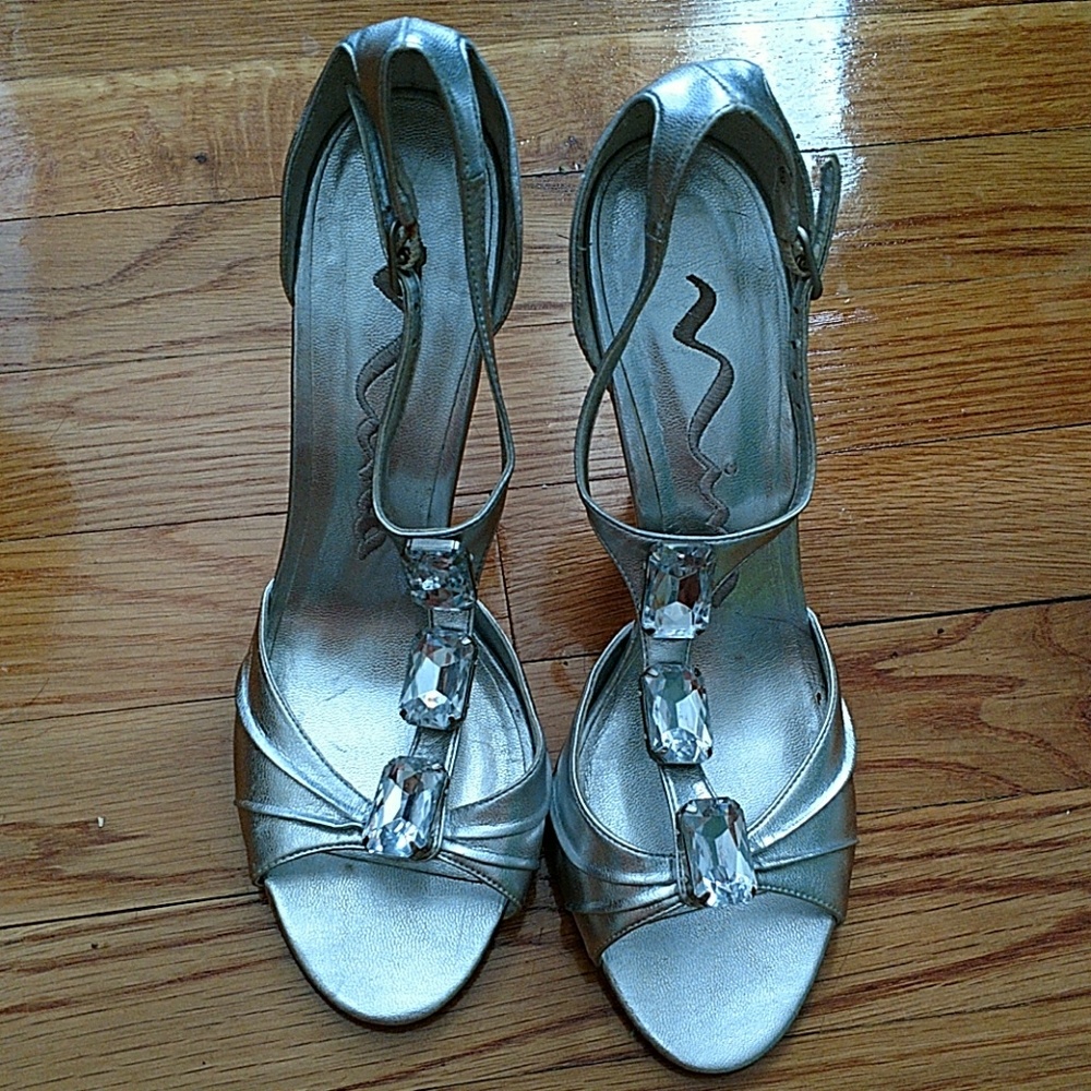 Nina heels size 8