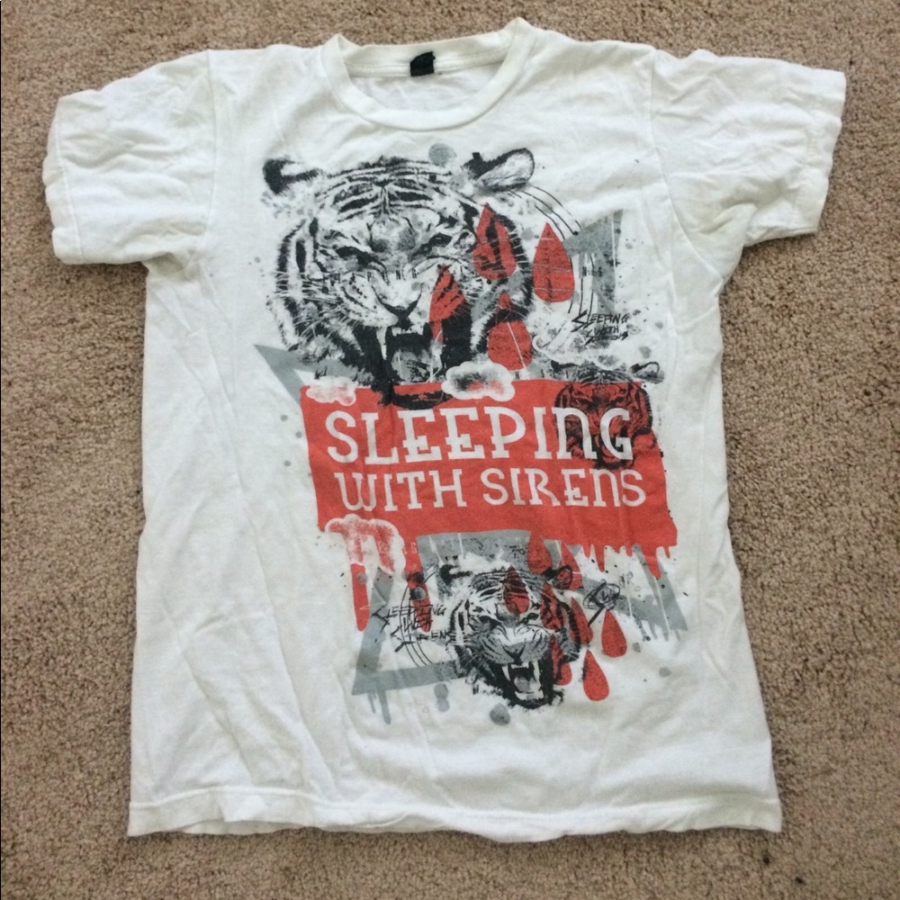 Sleeping With Sirens band tee