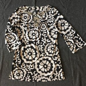 Black/white jeweled tunic 3/4 sleeve