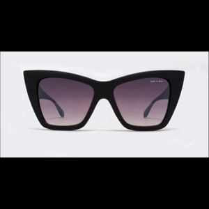 Quay x Shay [Mitchell] Vesper Sunnies