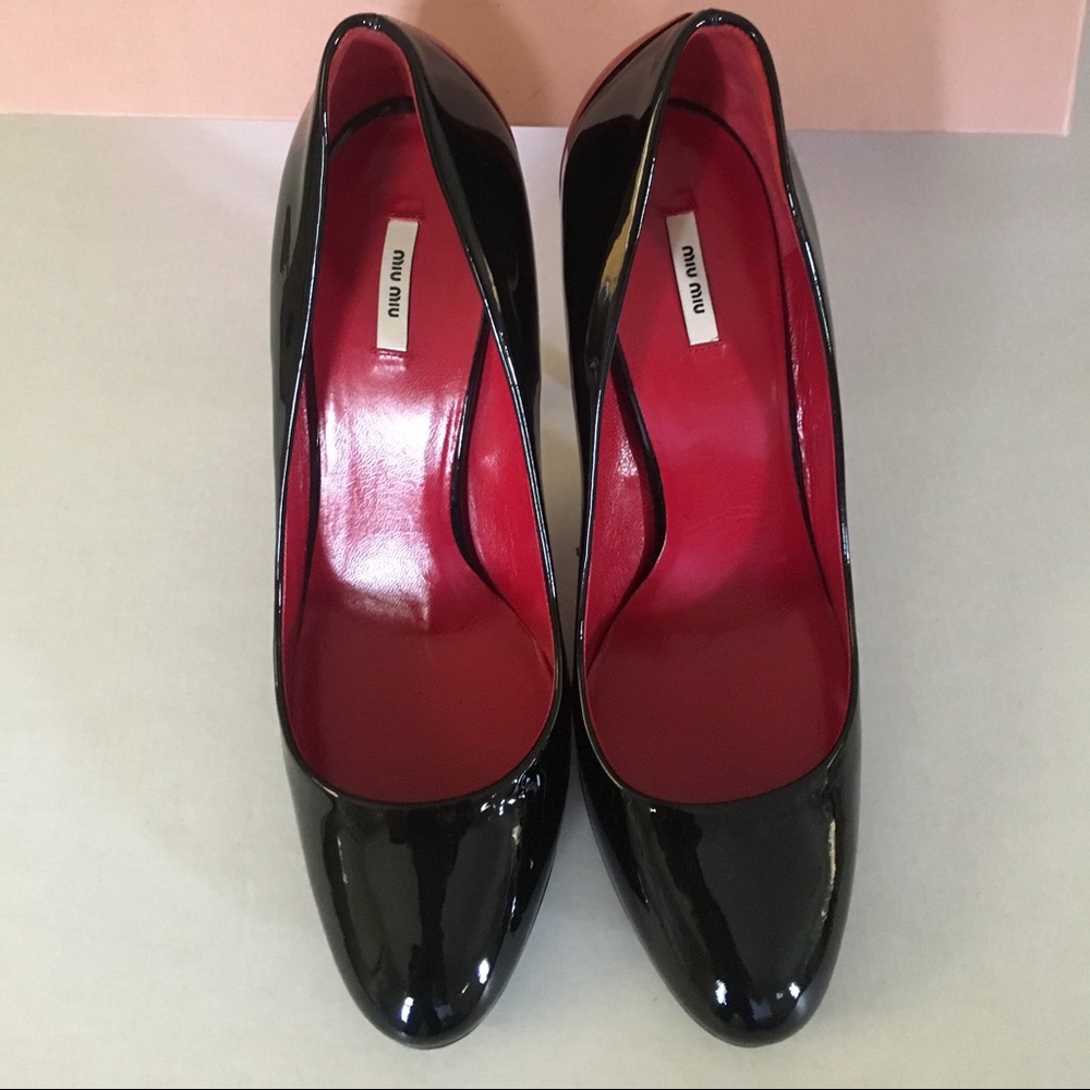 MIU MIU Calzature Donna Black Patent Pumps 37.5